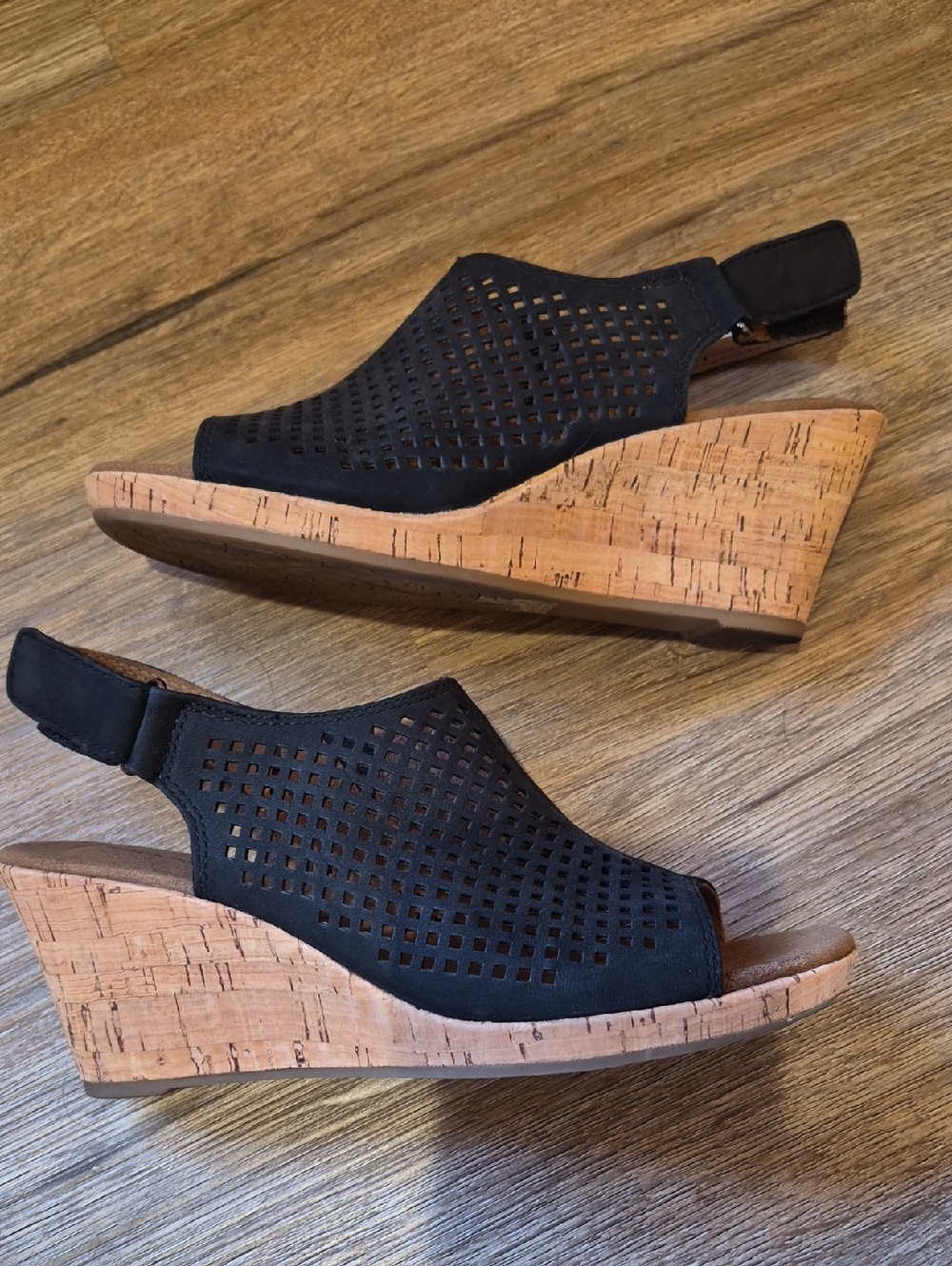 Womens Rockport Wedge Sandals.